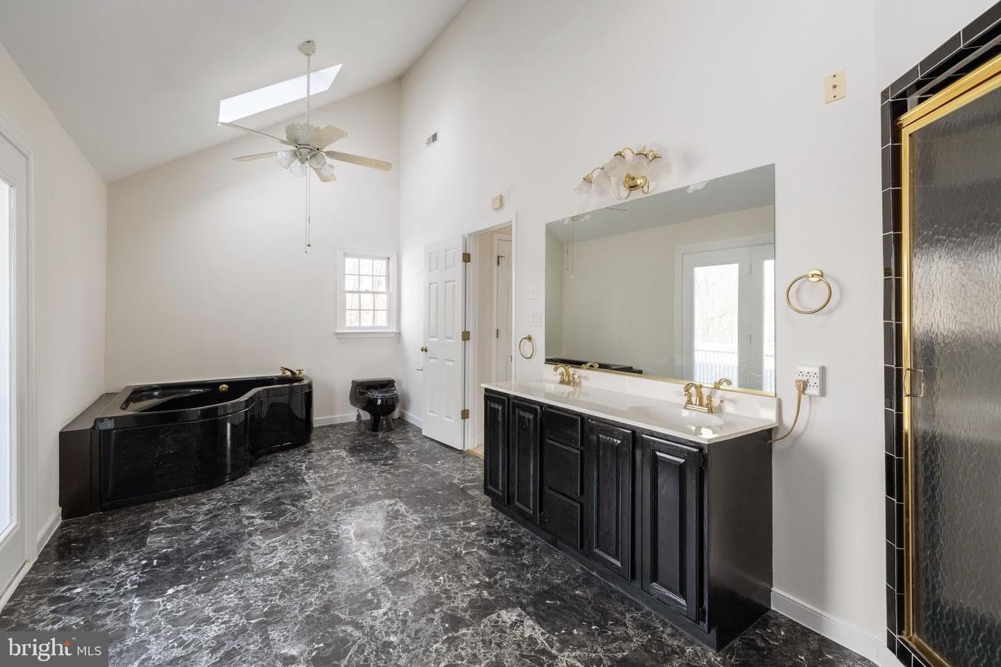 301 Woodfield Drive photo 49