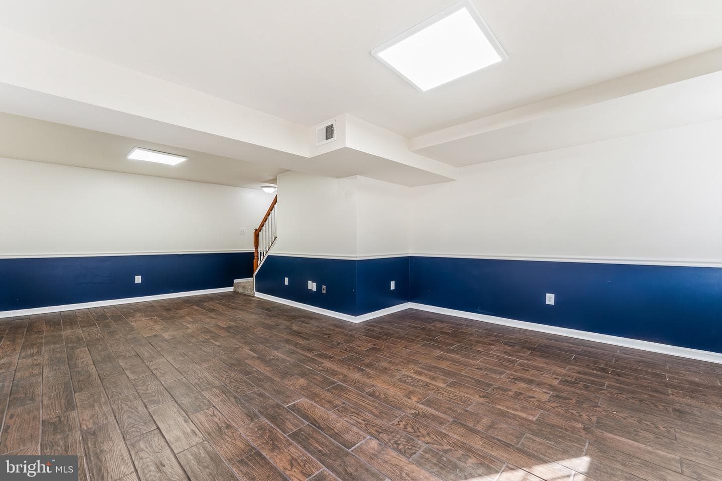 315 Albany Street photo 31