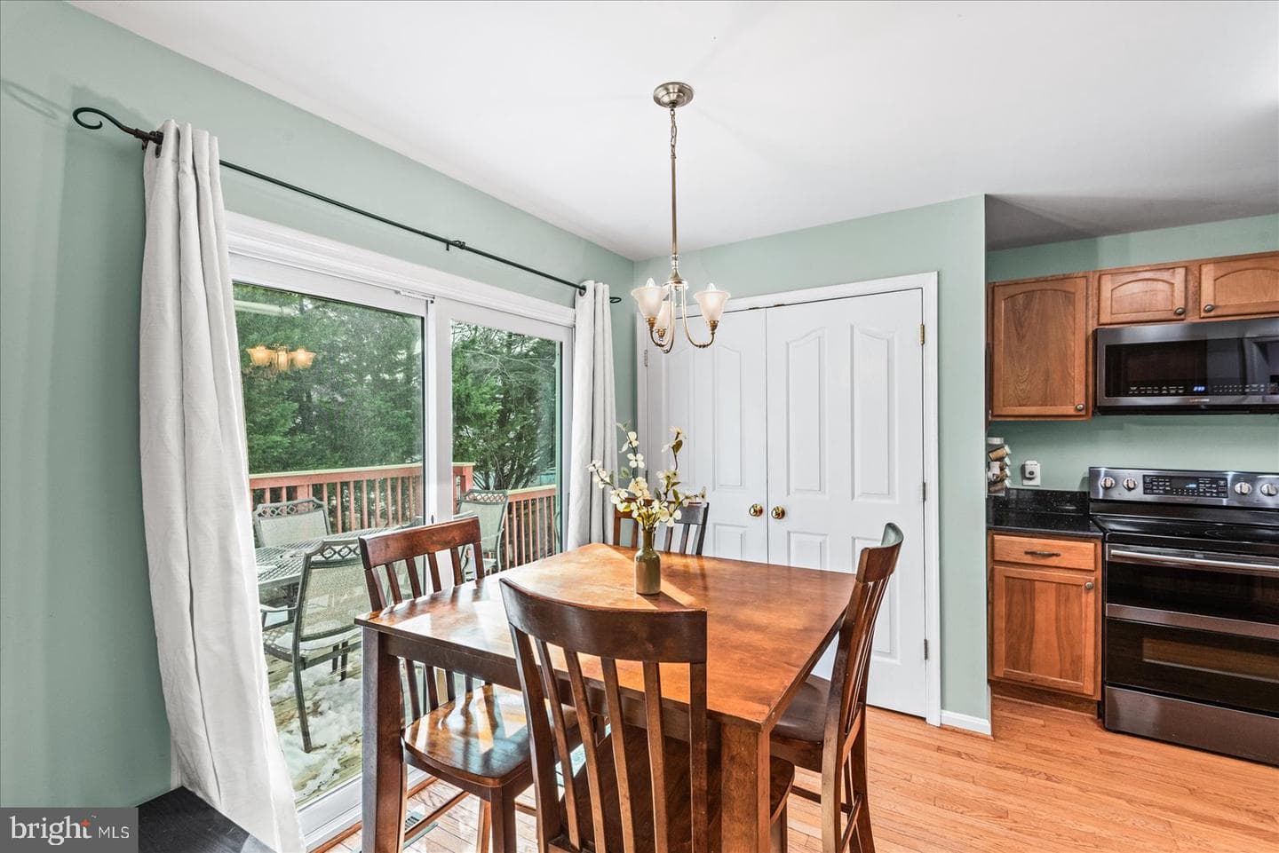 6822 Buck Lane photo 6