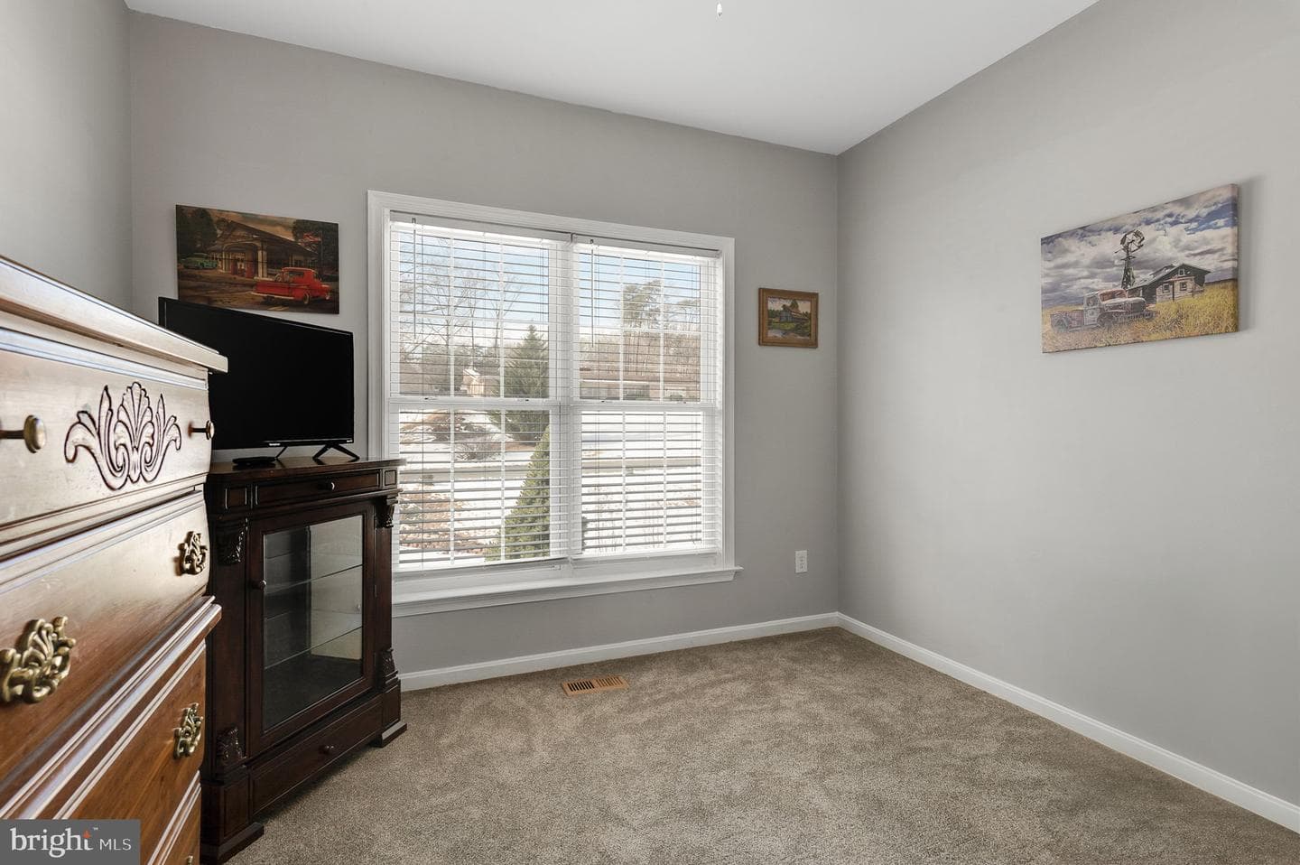 8 Noel Drive photo 19