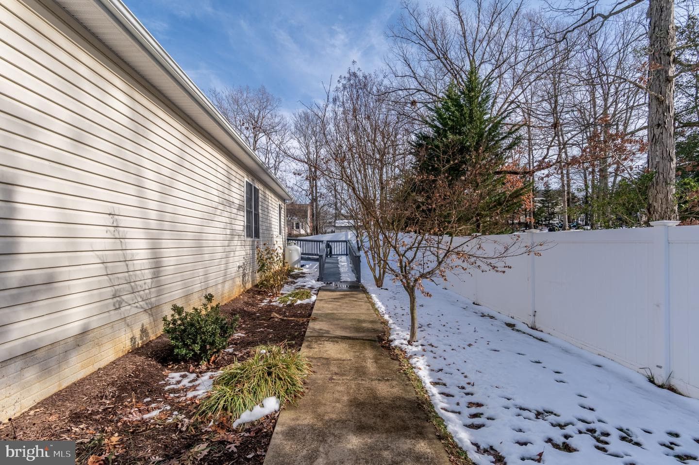8 Noel Drive photo 40