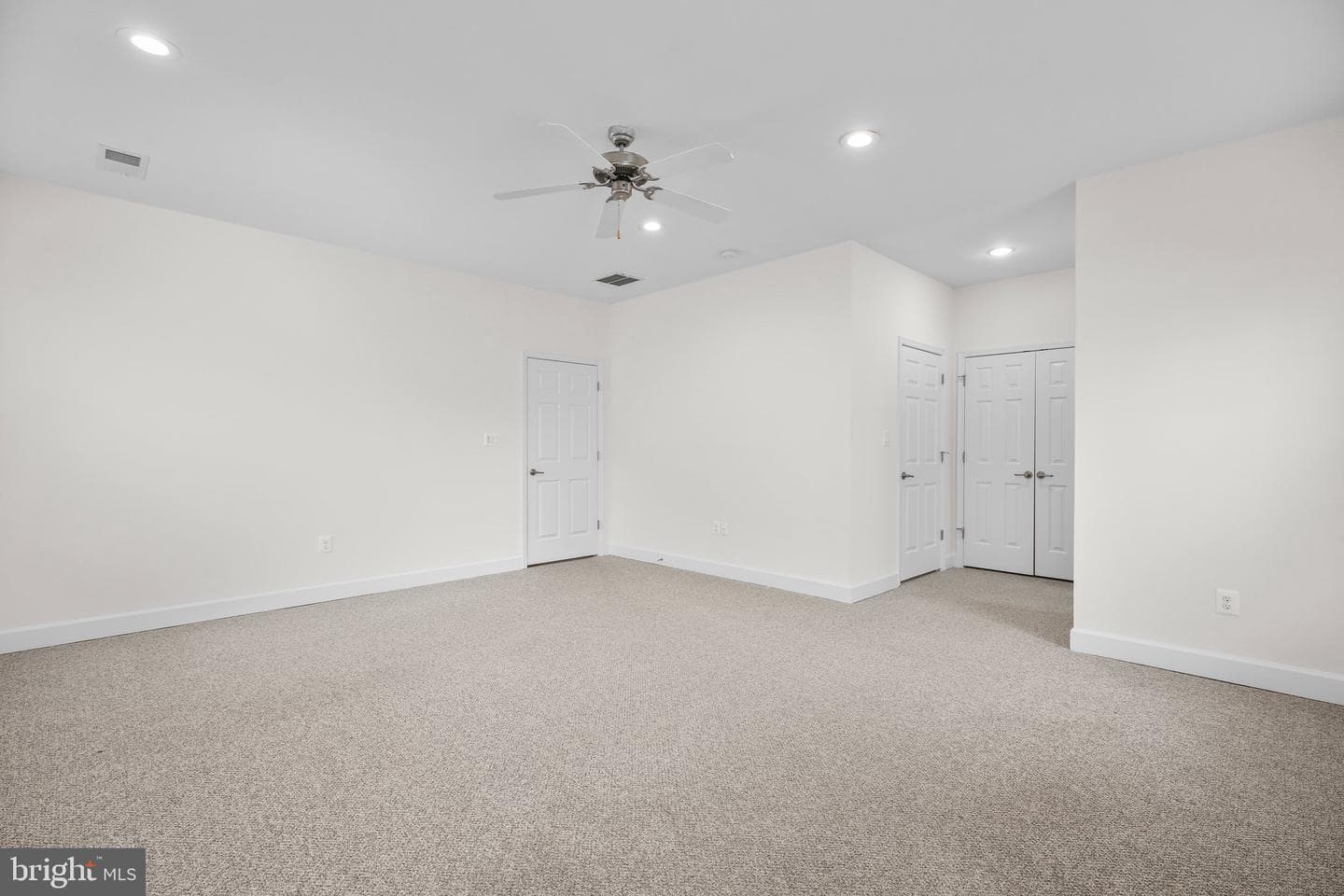 5801 S Mills Manor Court photo 21