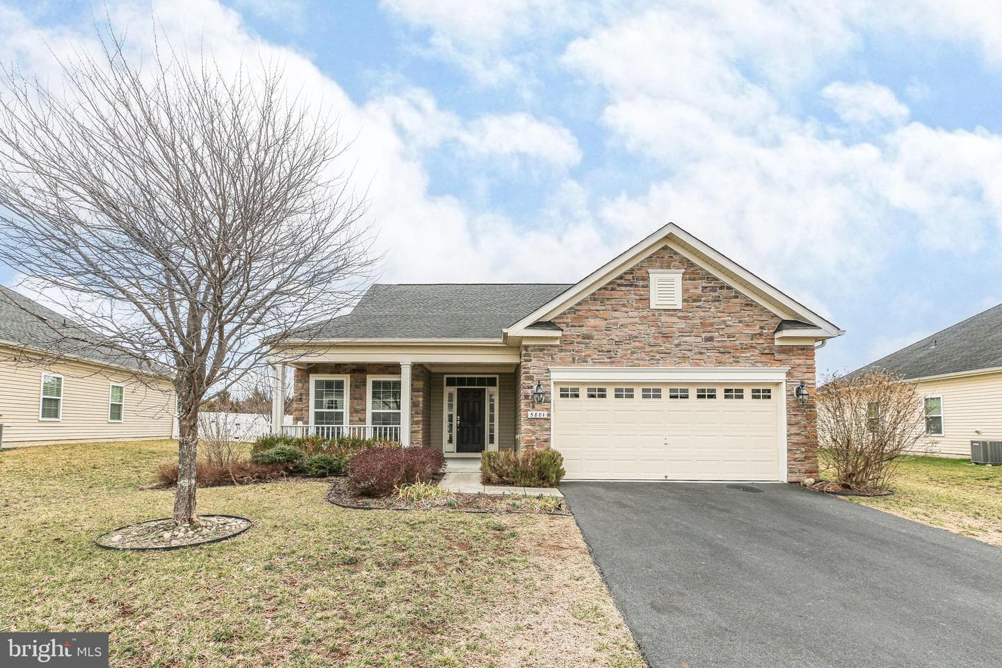 5801 S Mills Manor Court photo 3