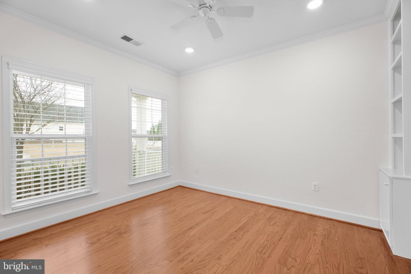 5801 S Mills Manor Court photo 6