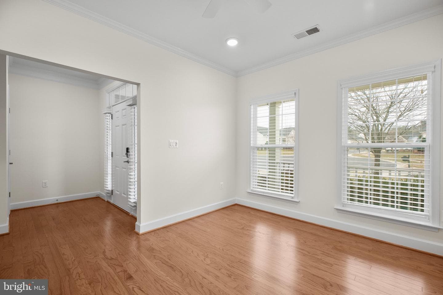 5801 S Mills Manor Court photo 7