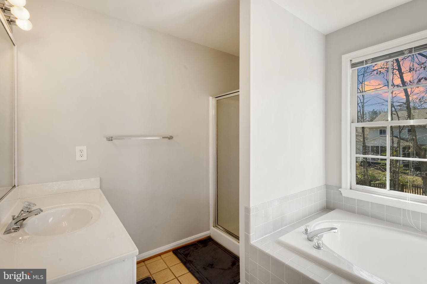 6014 Benevolent Street photo 35