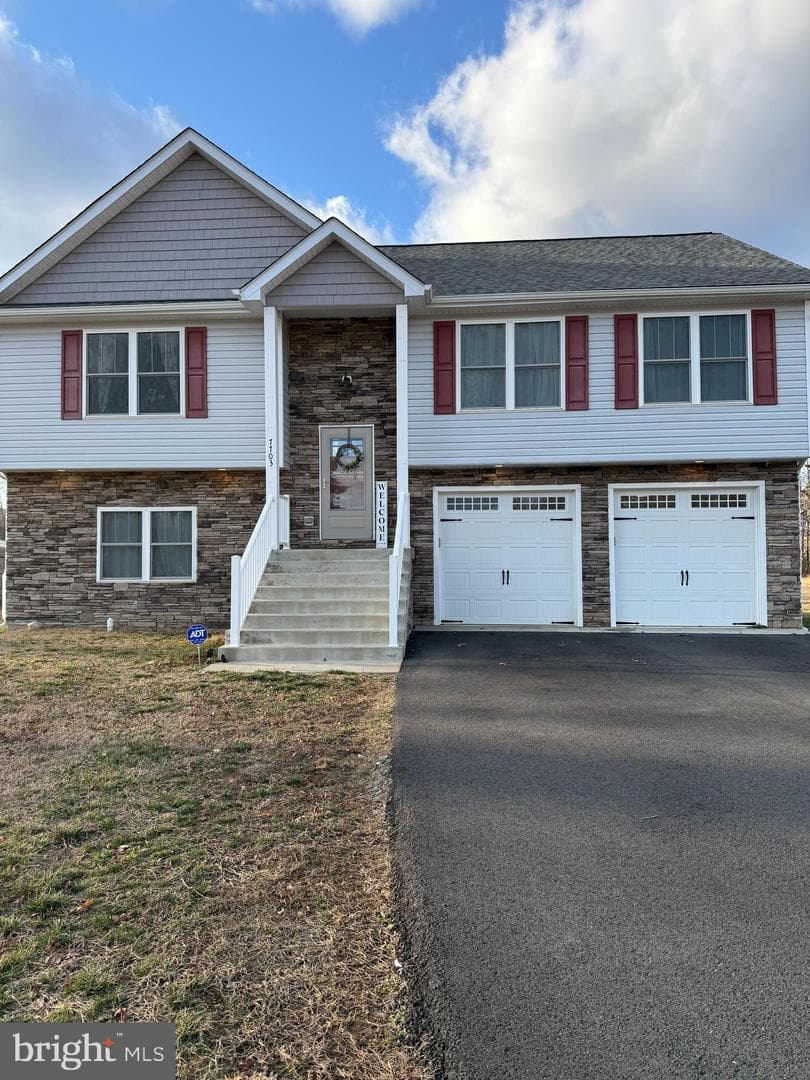 7703 Old Robert E Lee Drive photo 2