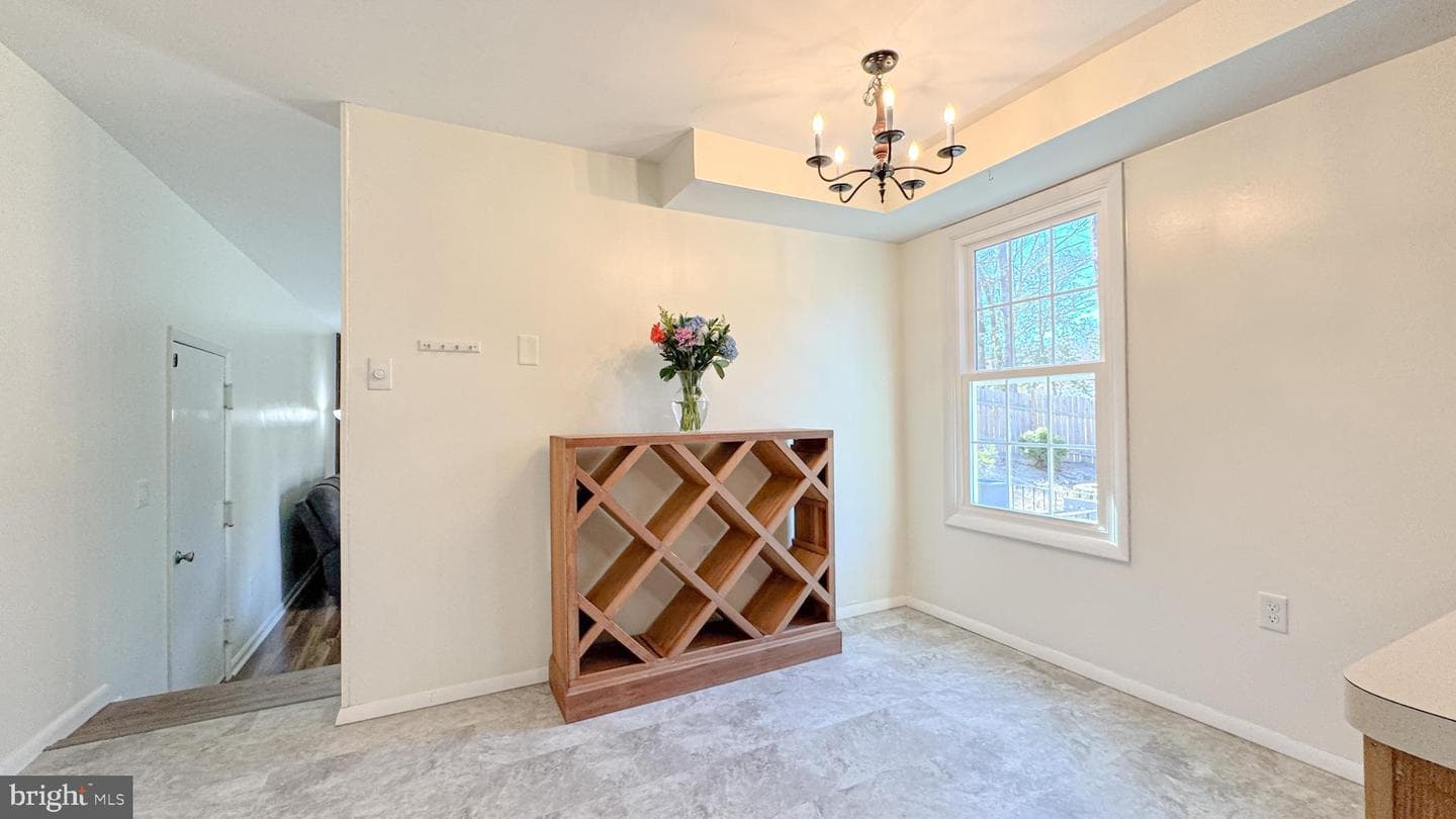 5 Pond Circle photo 11