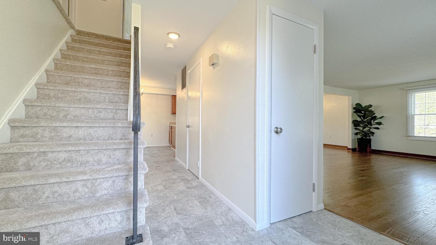 5 Pond Circle photo 15