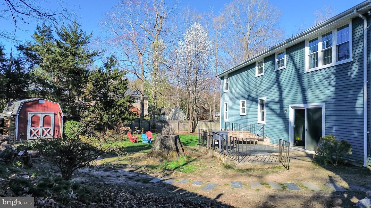 5 Pond Circle photo 5