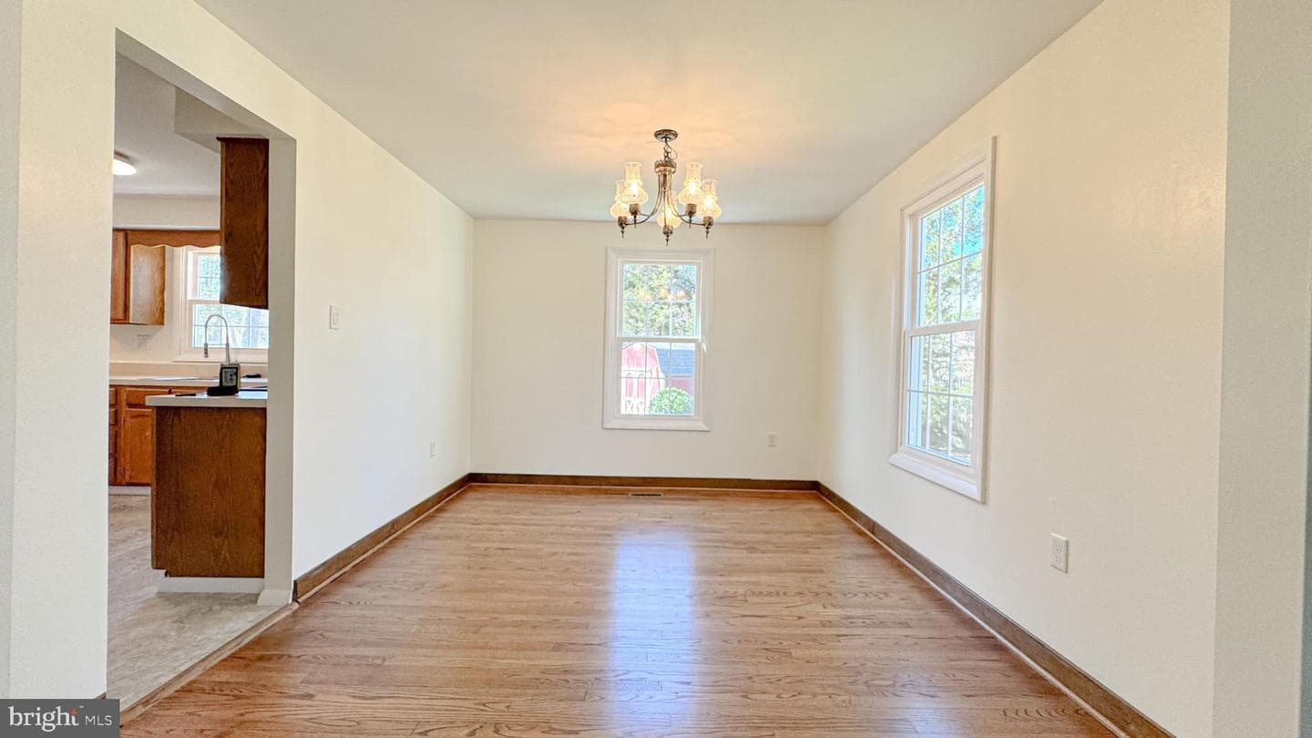 5 Pond Circle photo 8