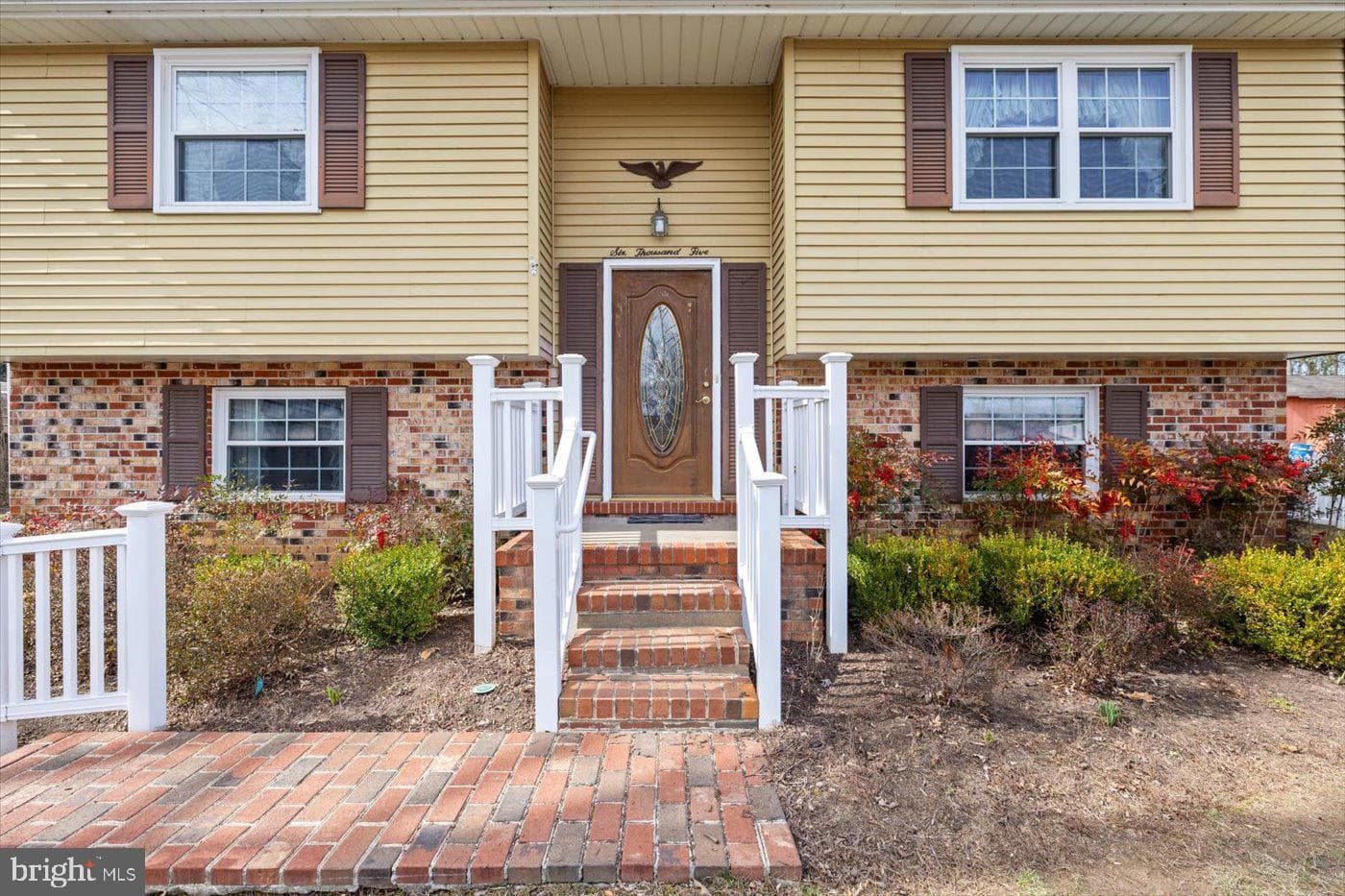 6005 Oak Grove Drive photo 4