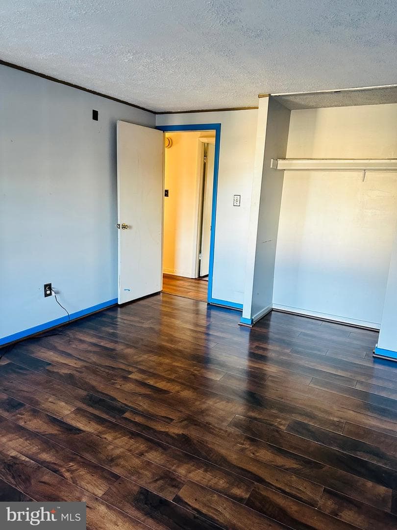 10115 Hillside Ln photo 16