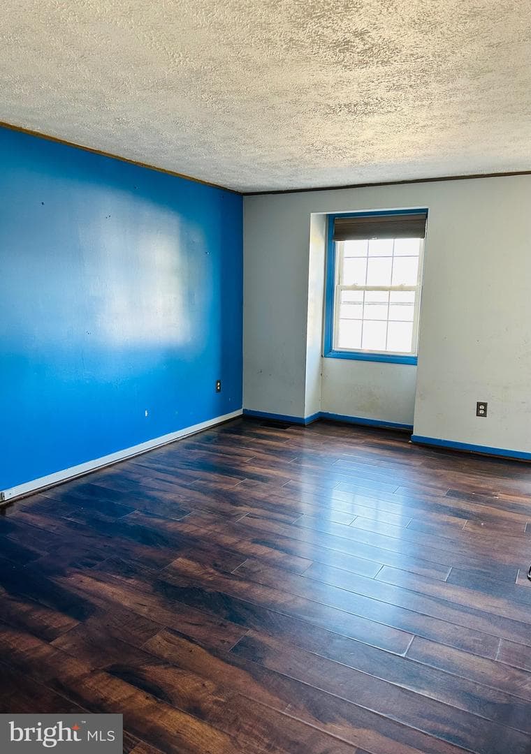 10115 Hillside Ln photo 18
