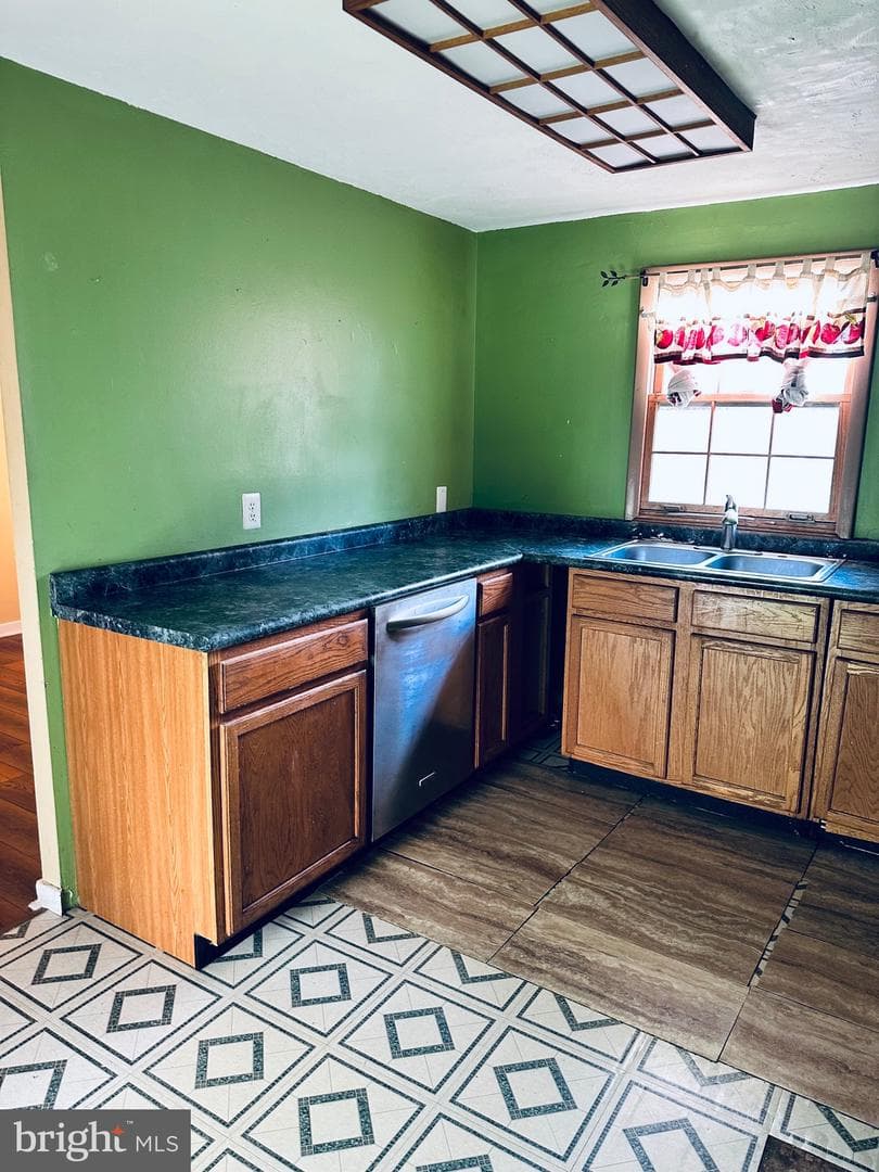 10115 Hillside Ln photo 8