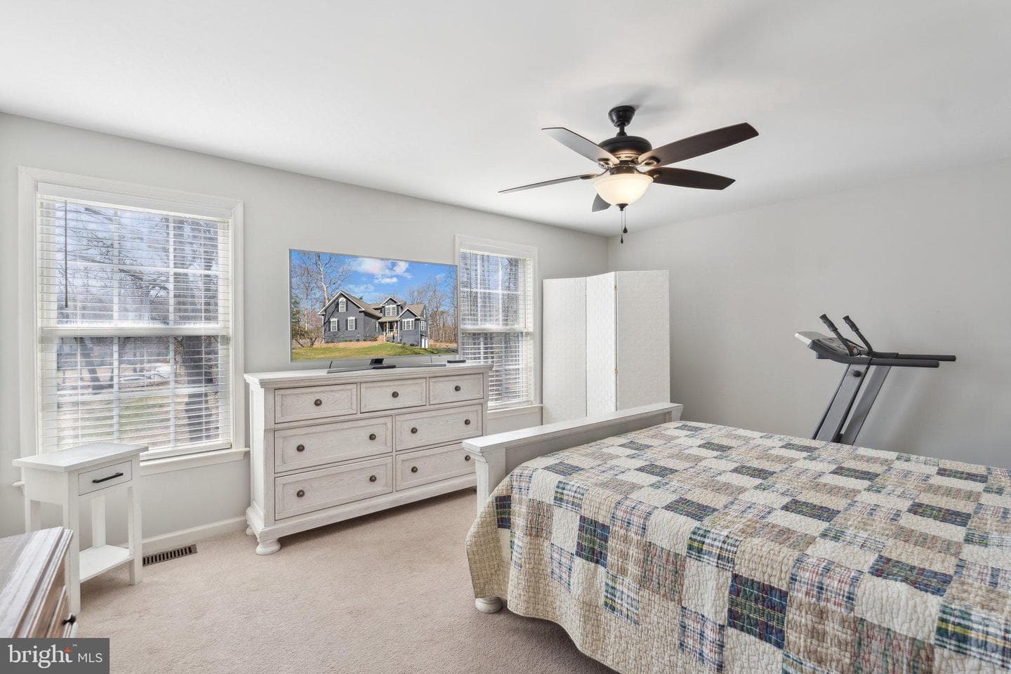 8711 Boulevard Of The Generals photo 18