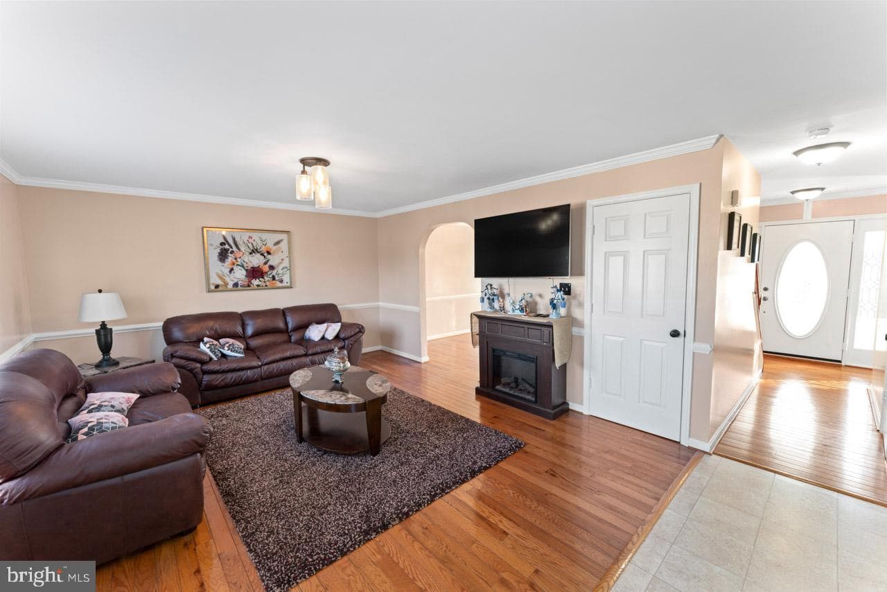 6907 Lakeland Way photo 14