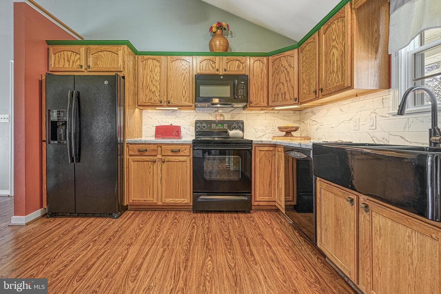 2513 Lakeside Woods Drive photo 12