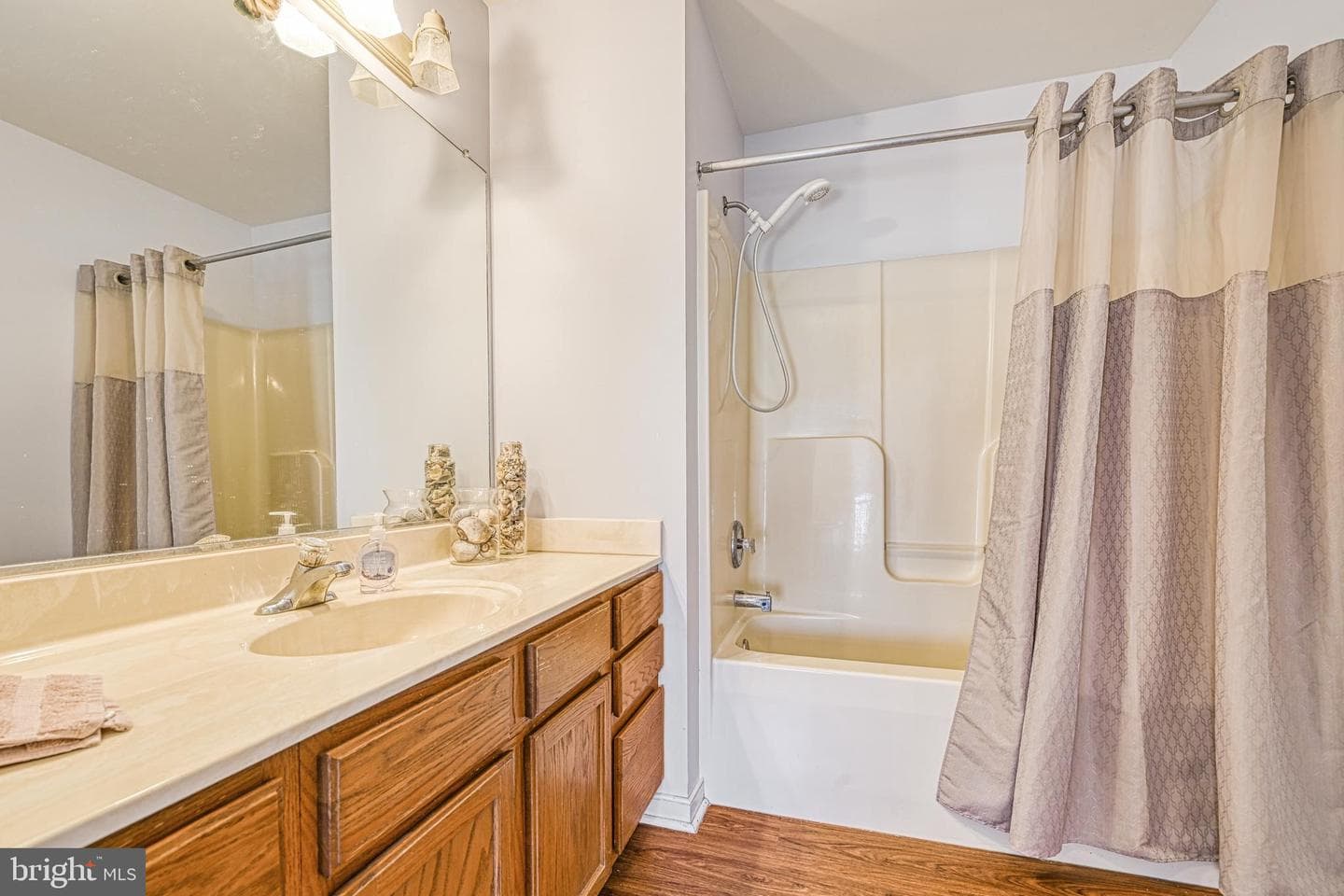 2513 Lakeside Woods Drive photo 31