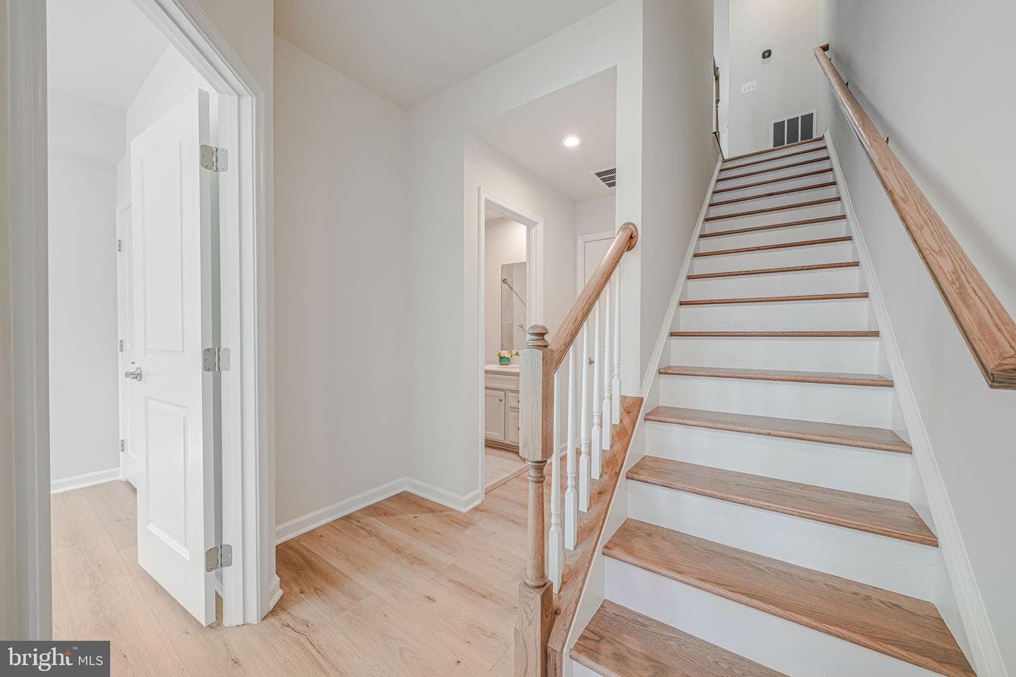 4724 Torrey Lane photo 3