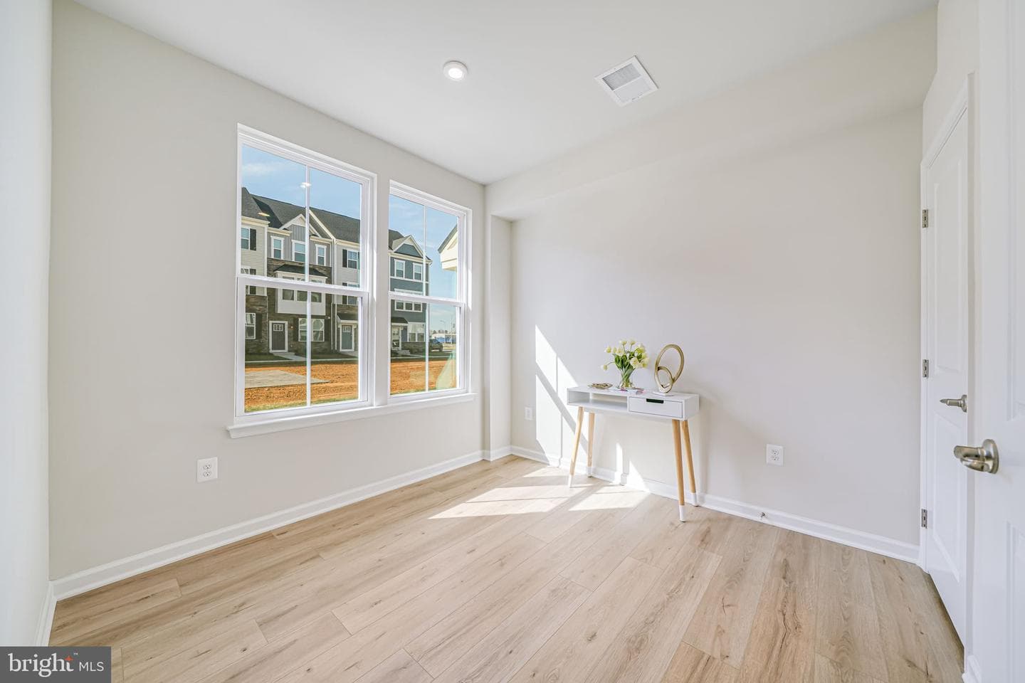 4724 Torrey Lane photo 4