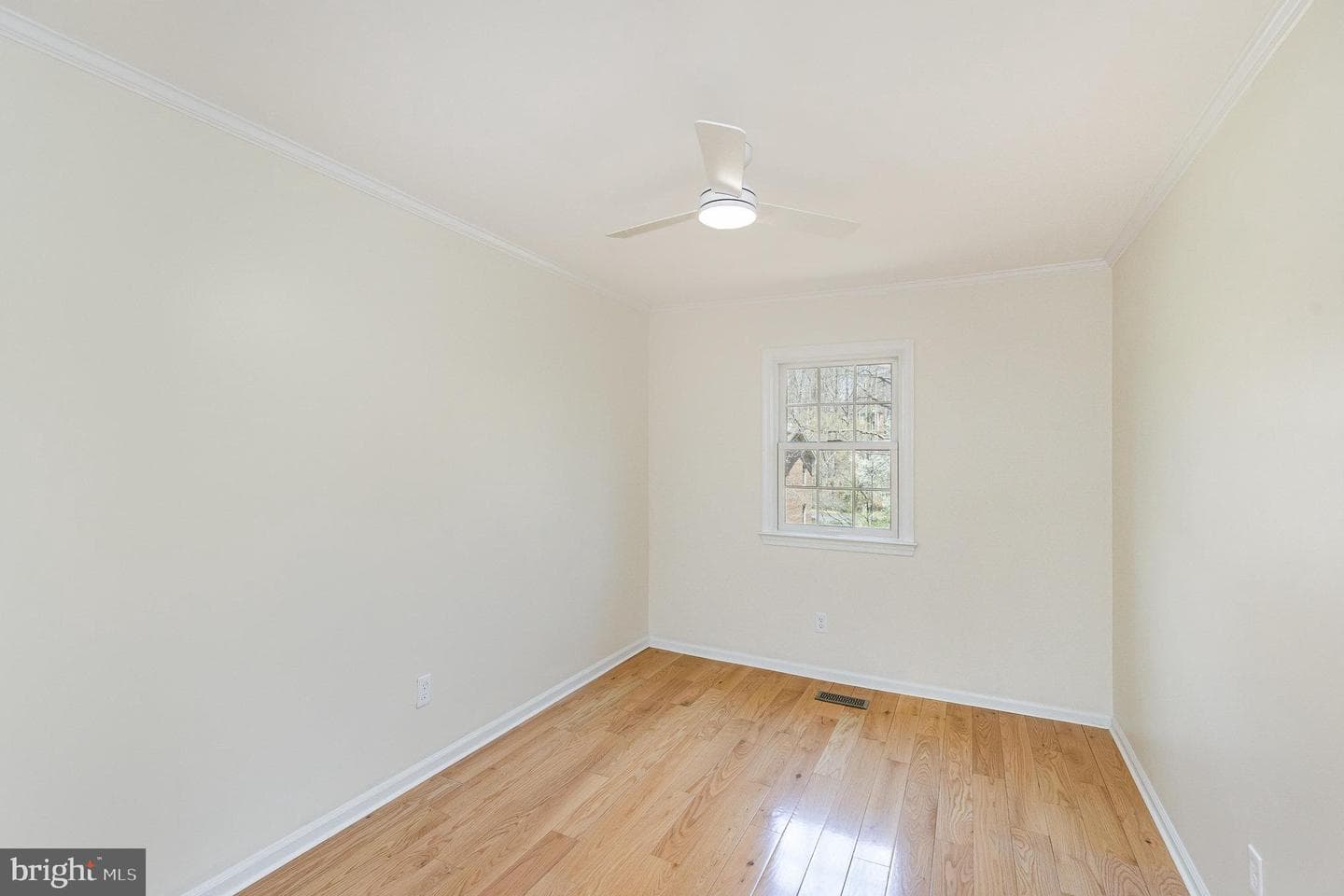 122 Janney Court photo 17