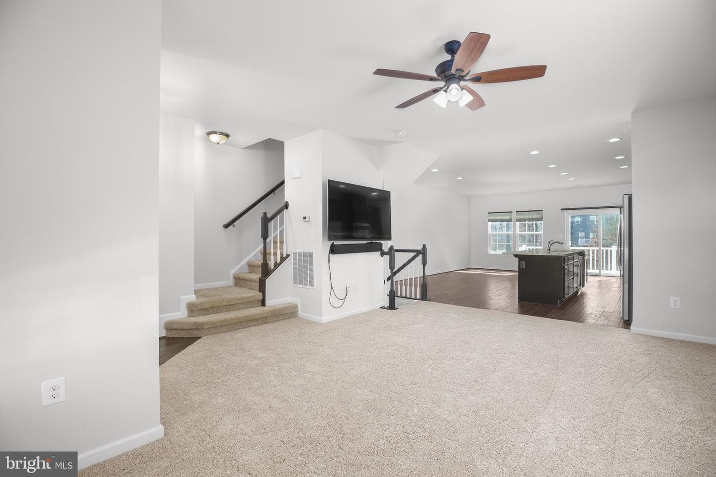 8643 Rosecrans Lane Lane photo 12