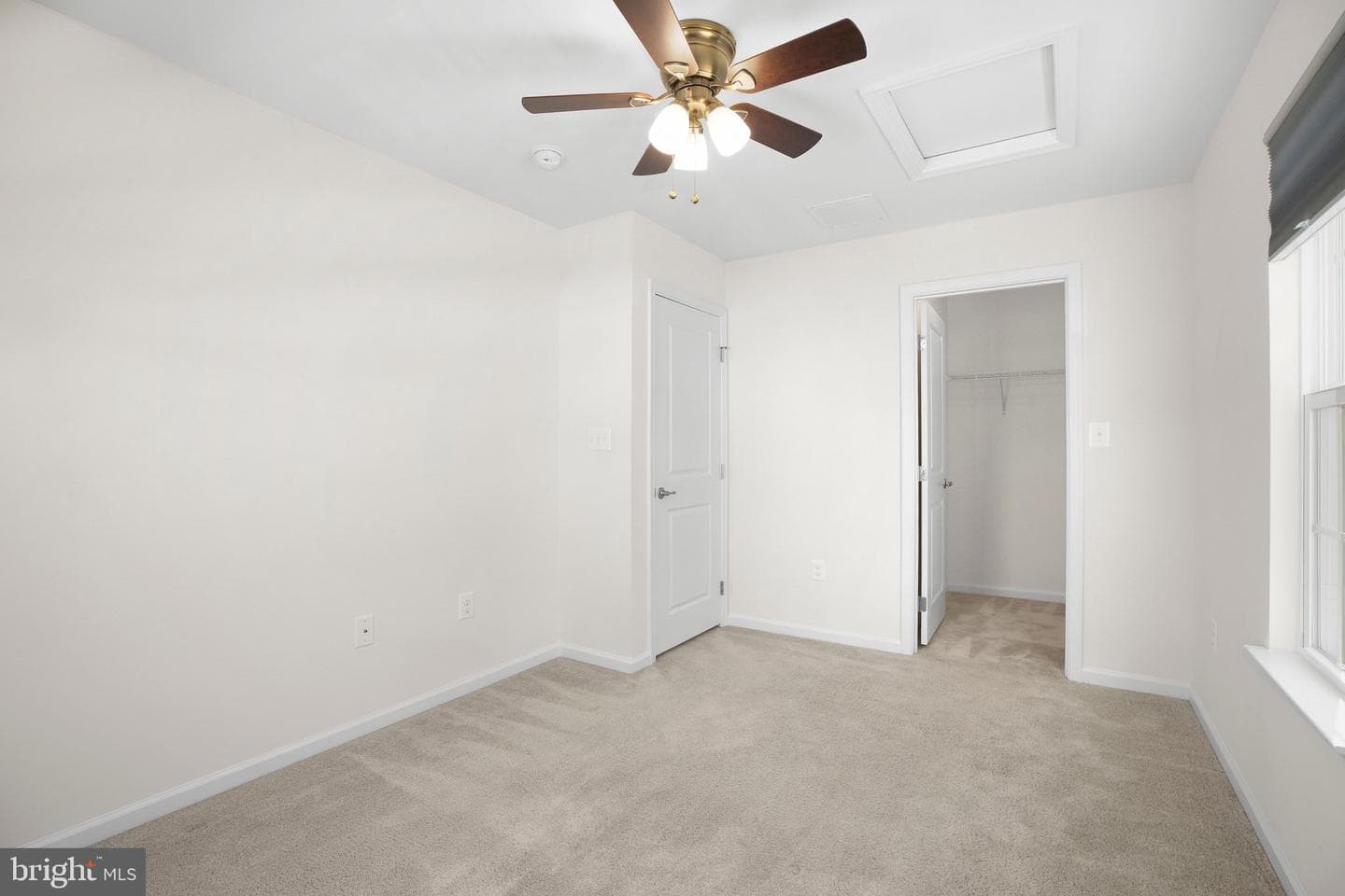 8643 Rosecrans Lane Lane photo 18