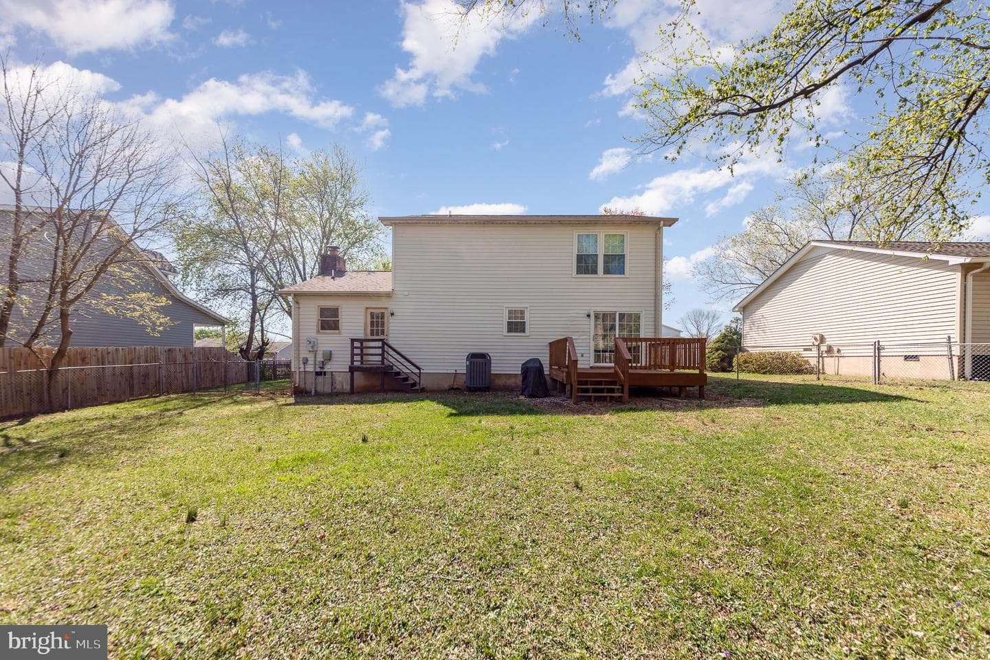 3912 Norris Drive photo 2