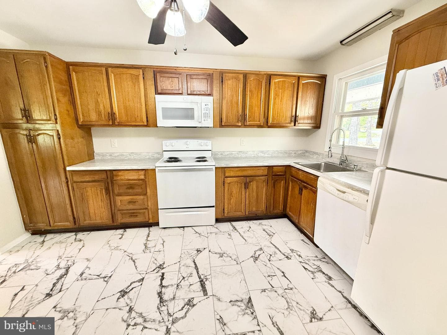 201 Hardwood Lane photo 3
