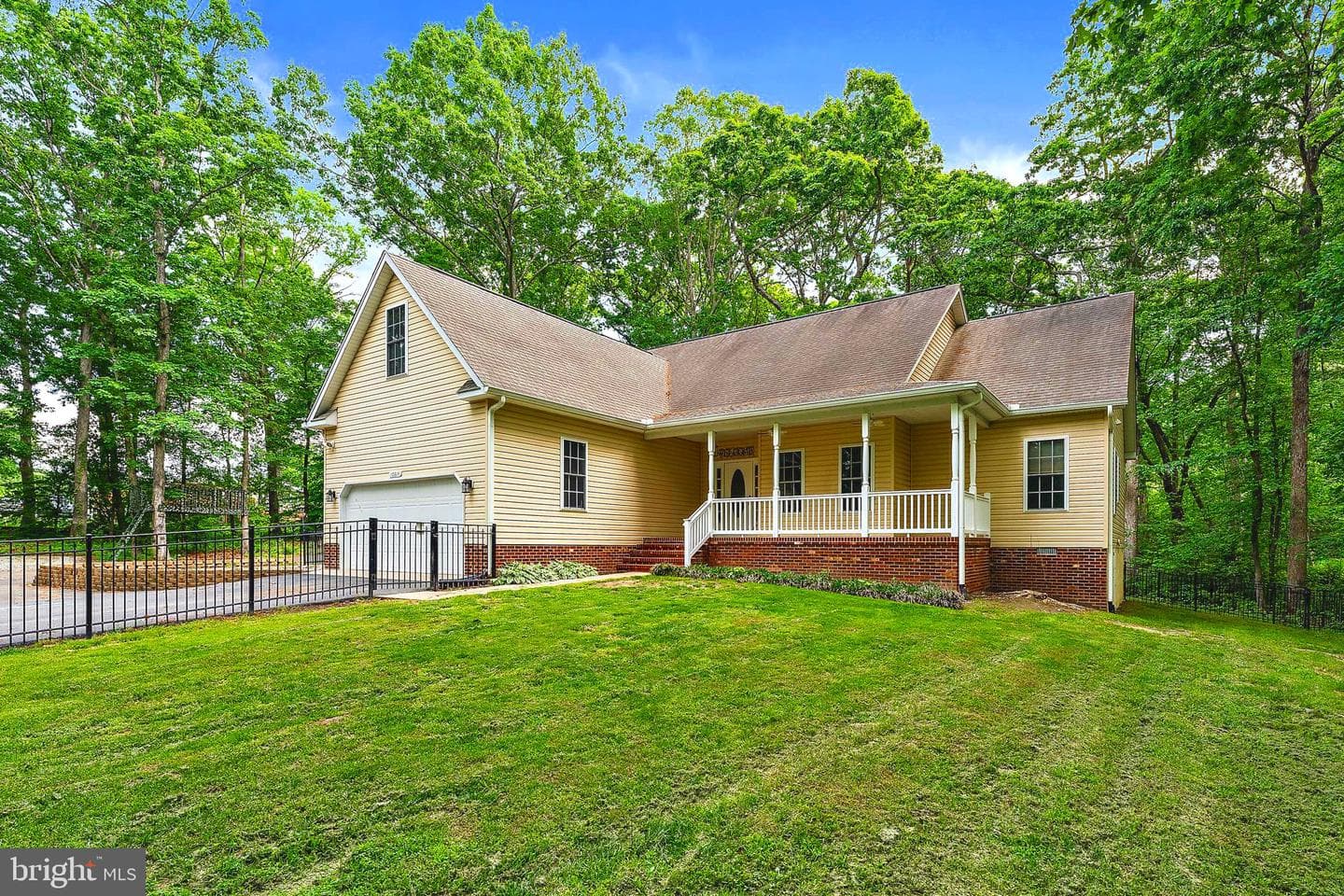 10614 Rhoads Drive photo 1
