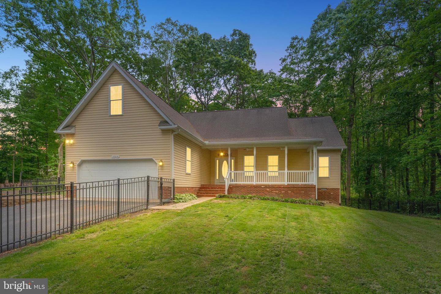 10614 Rhoads Drive photo 2