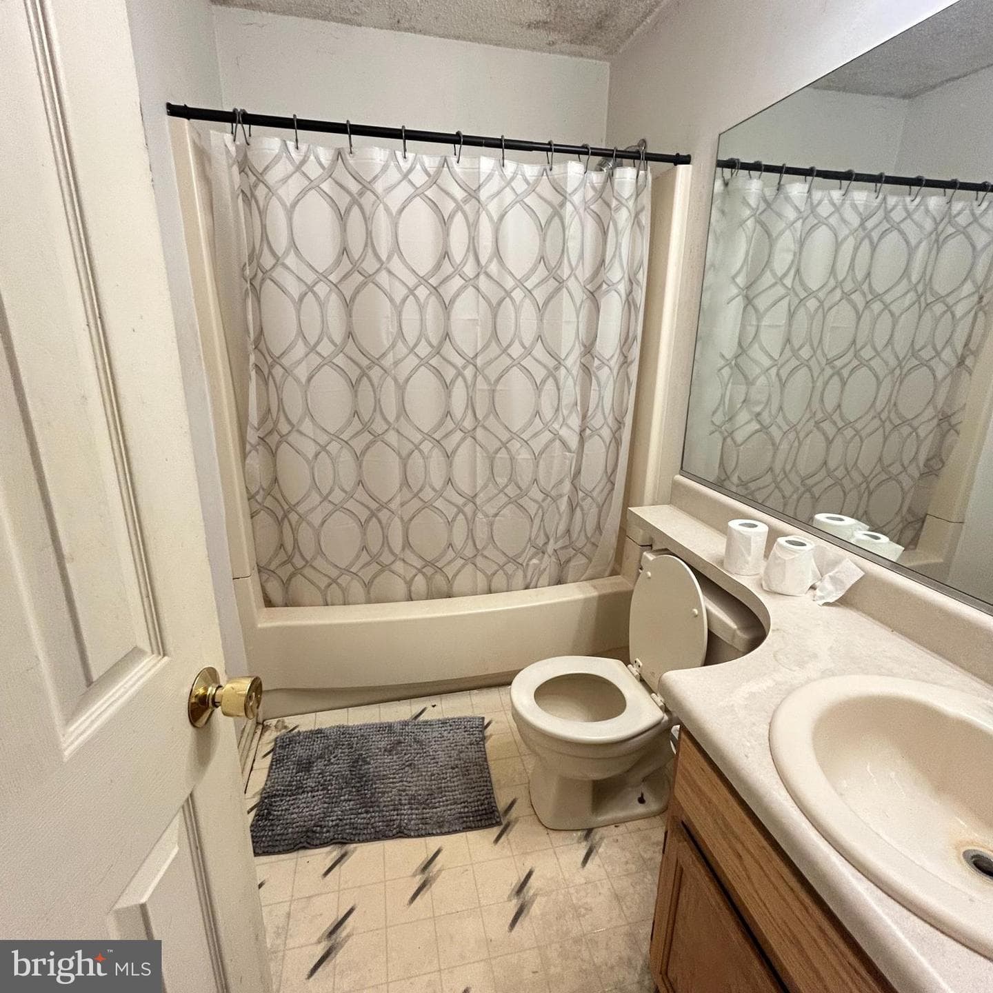 5915 Bradley Lane photo 12