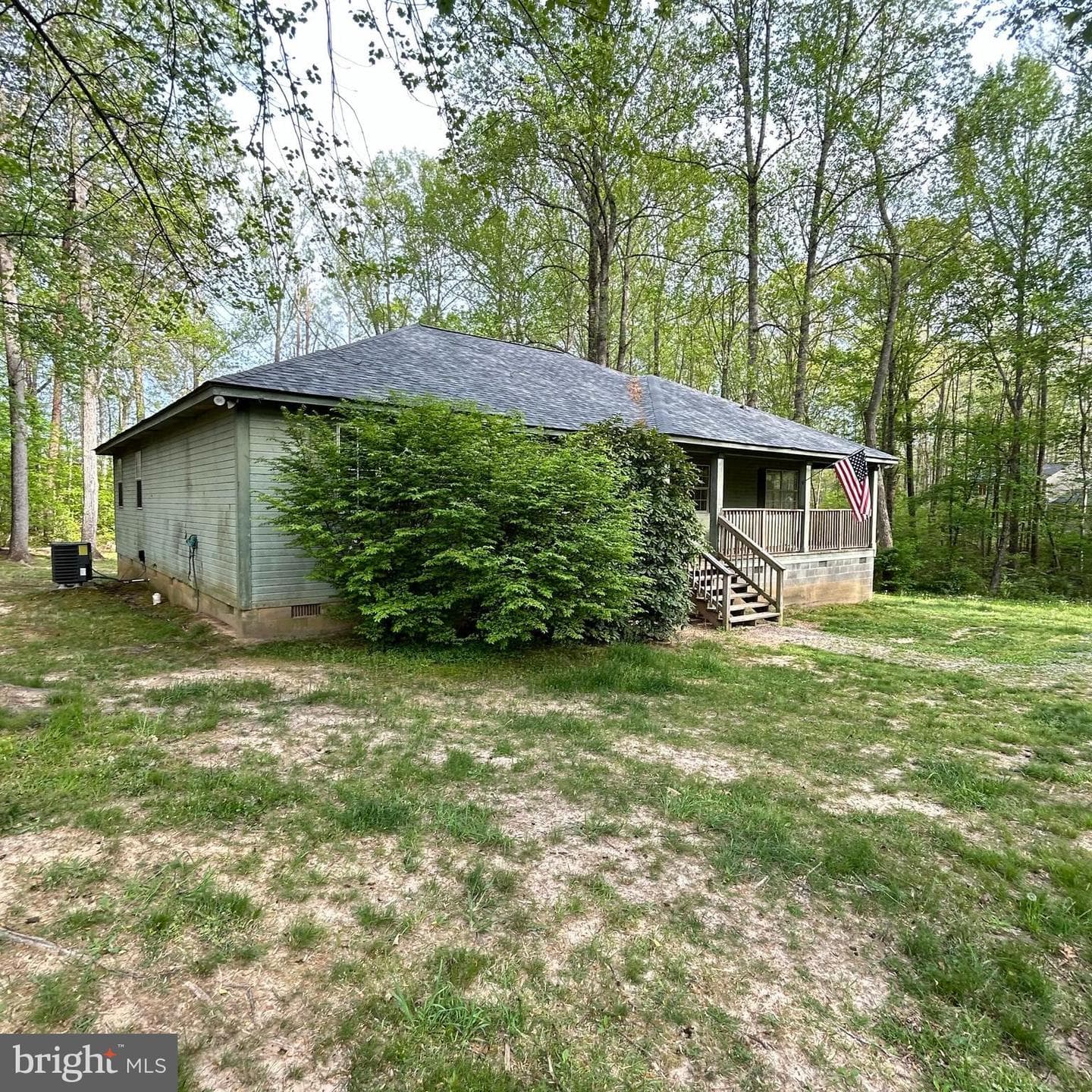 5915 Bradley Lane photo 2
