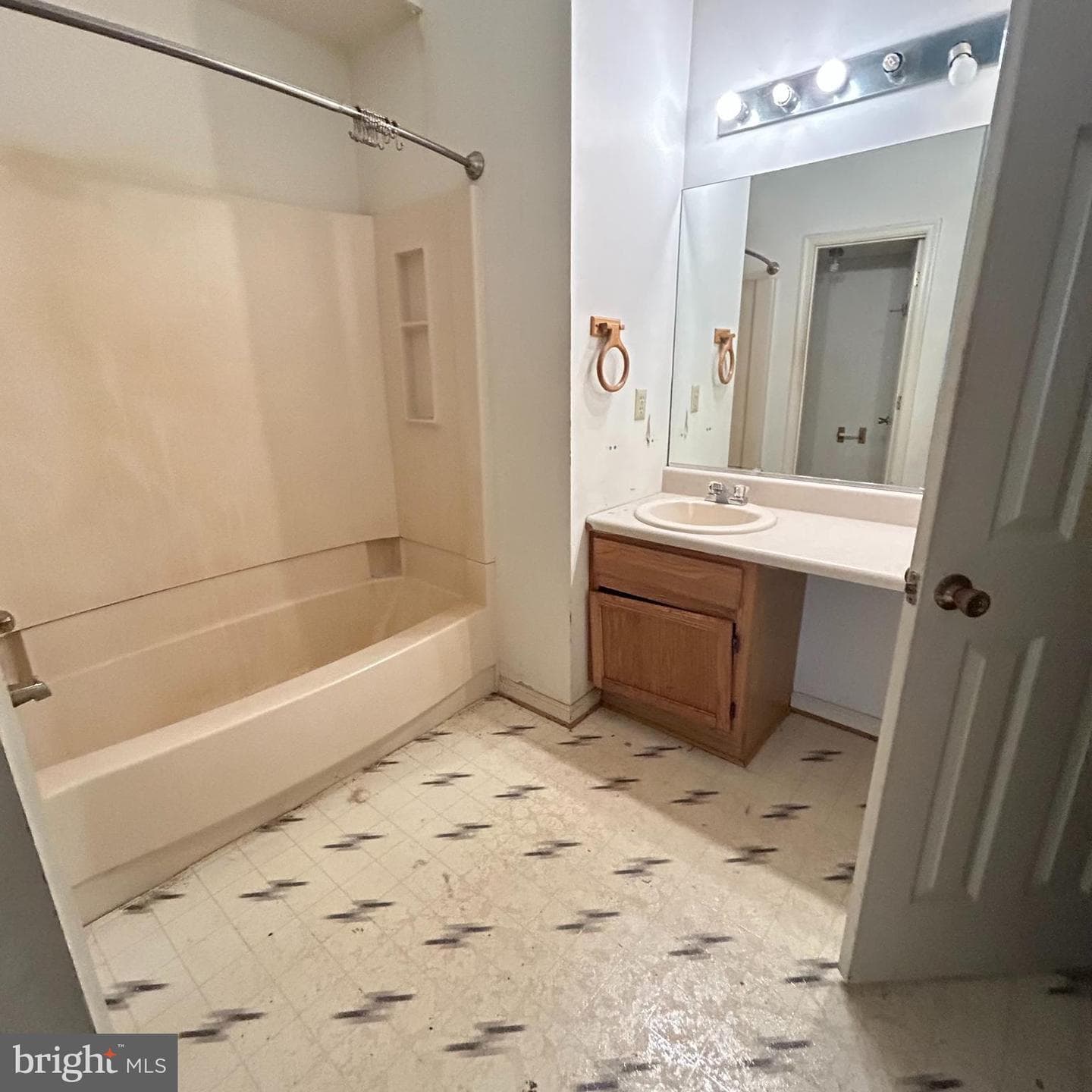 5915 Bradley Lane photo 20
