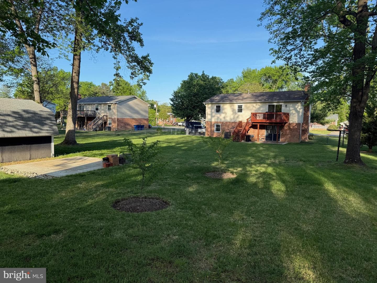 812 Lincoln Drive photo 2