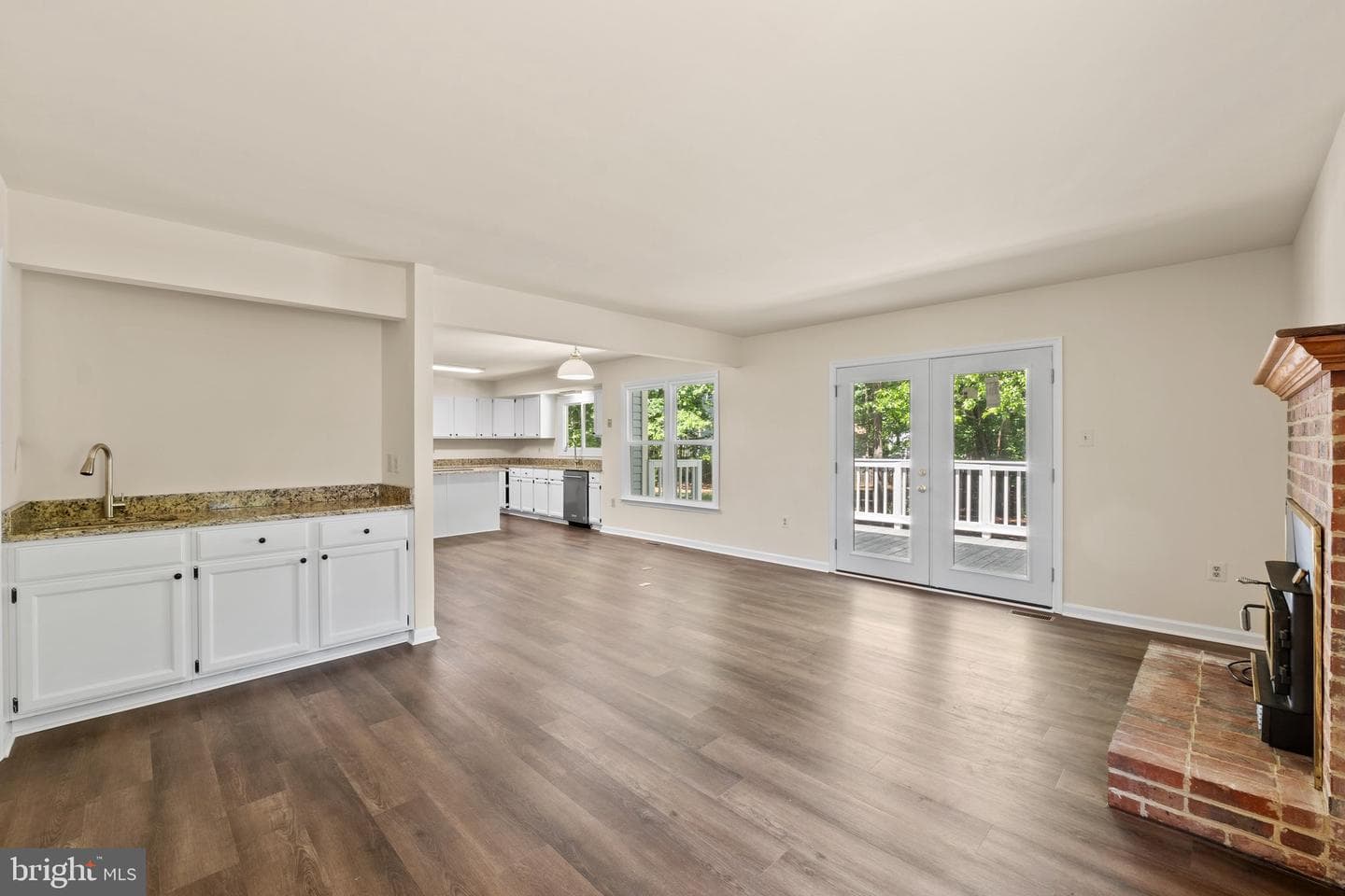 5015 Brookshire Court E photo 24
