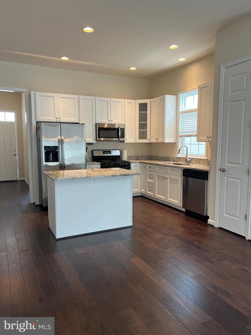 5716 Spring Arbor Circle photo 2