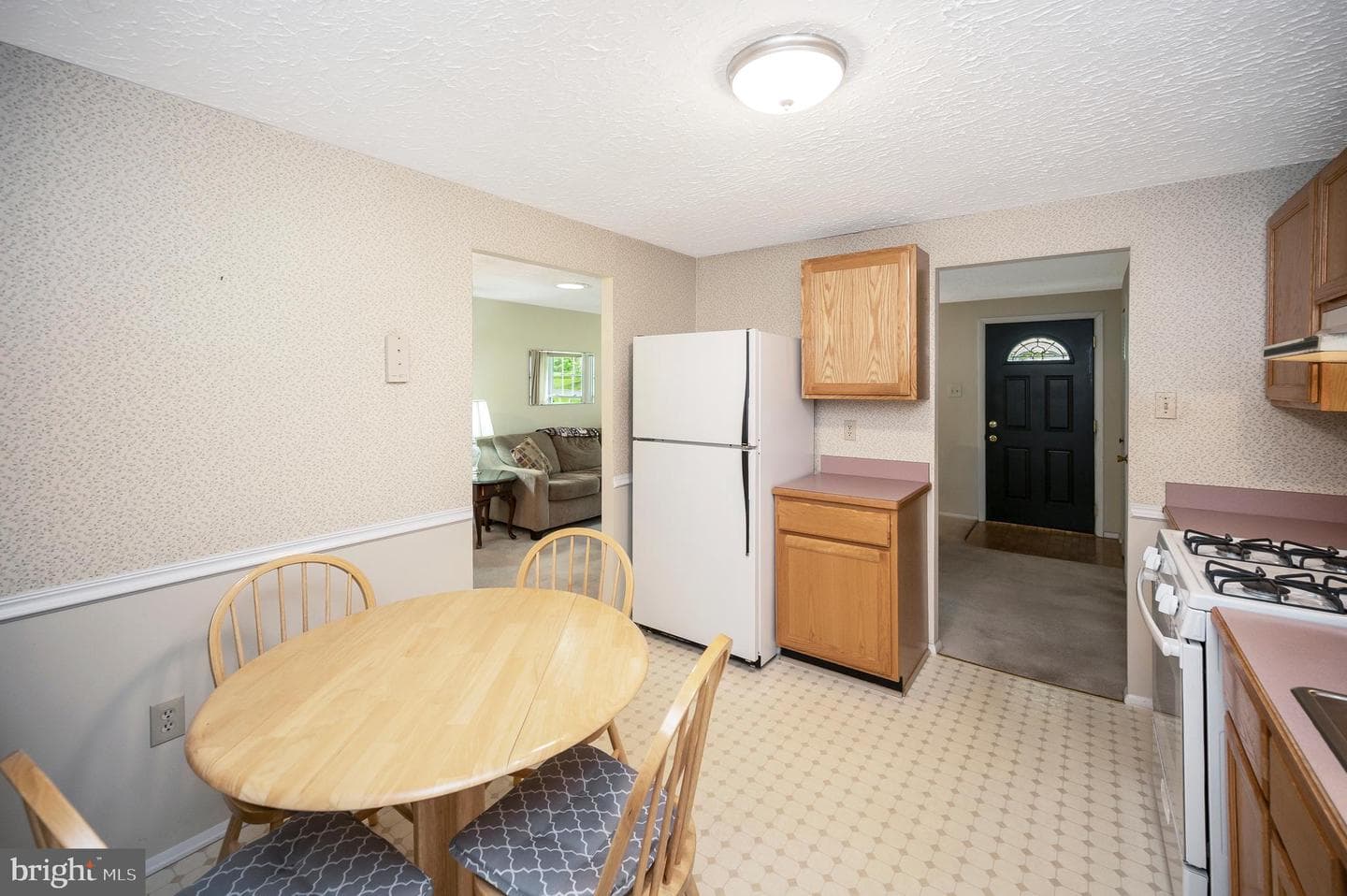 705 Churchill Drive photo 22