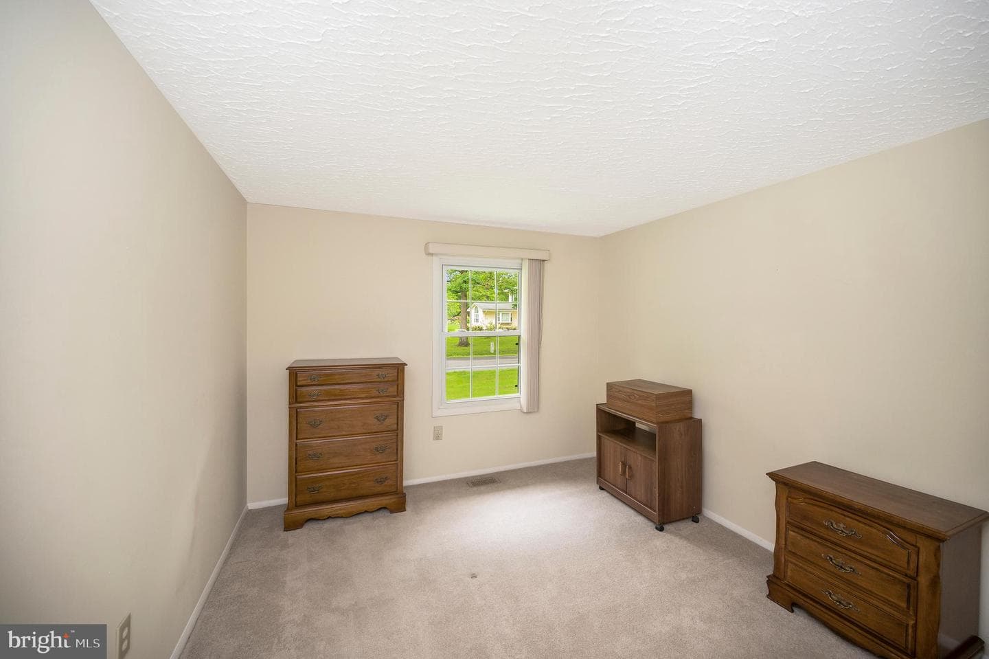 705 Churchill Drive photo 31