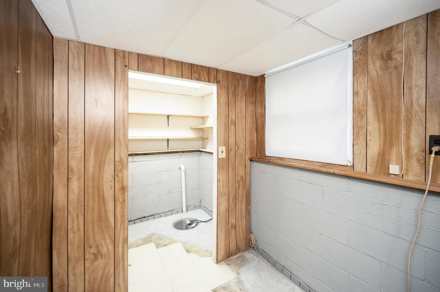 705 Churchill Drive photo 37