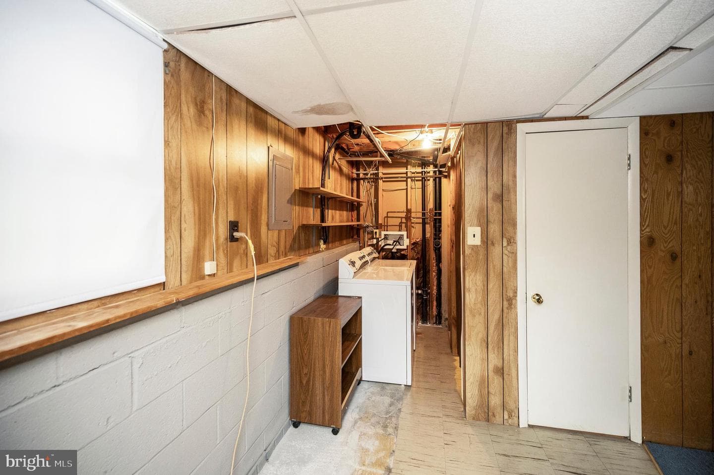 705 Churchill Drive photo 39