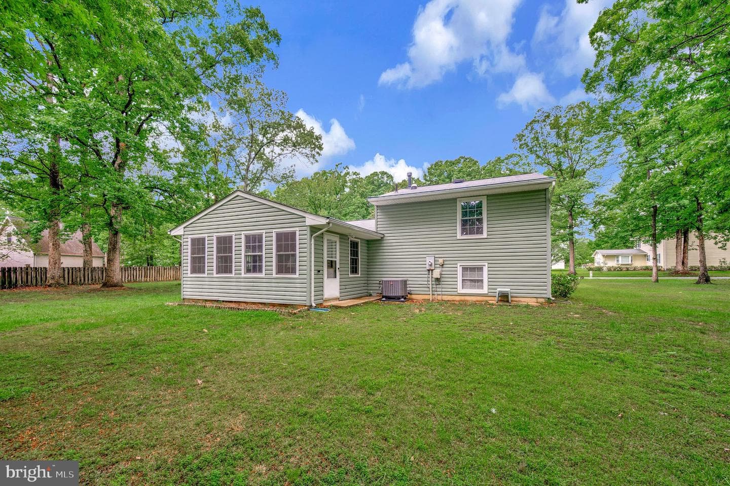 705 Churchill Drive photo 4