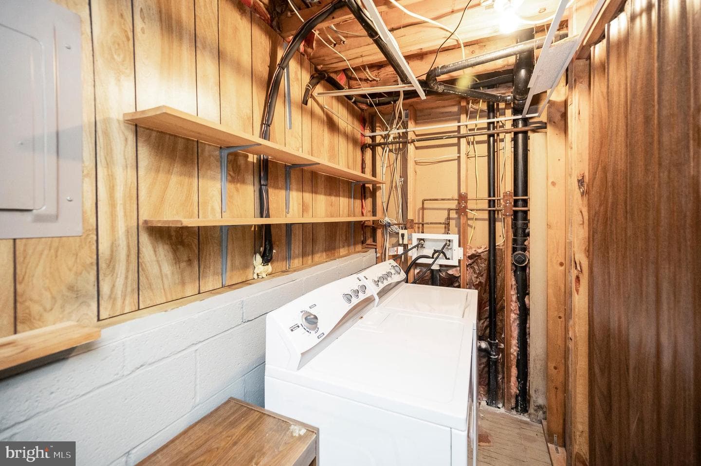705 Churchill Drive photo 40