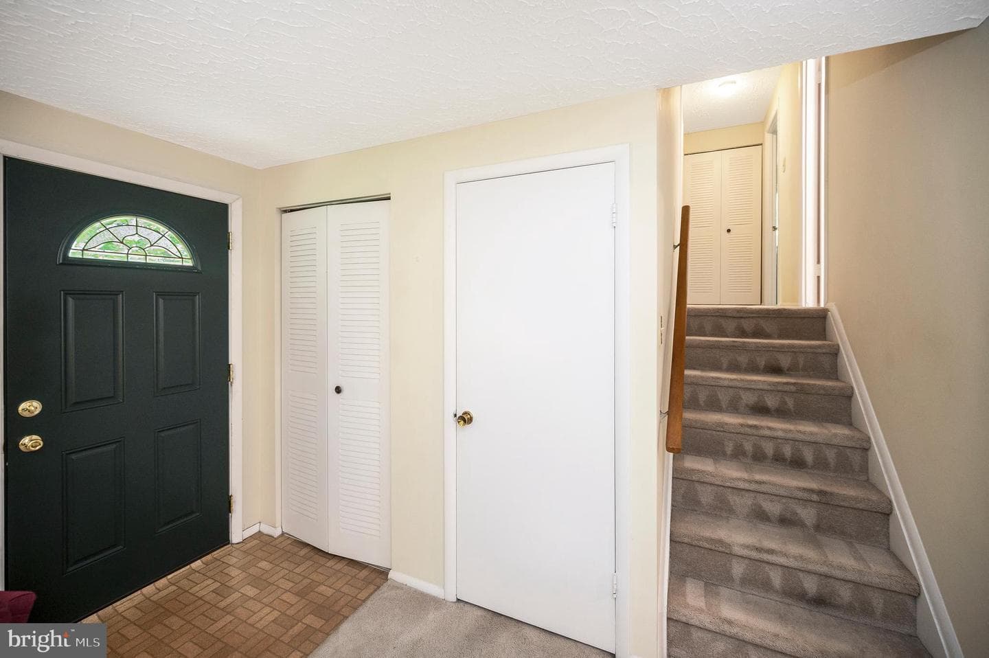 705 Churchill Drive photo 7