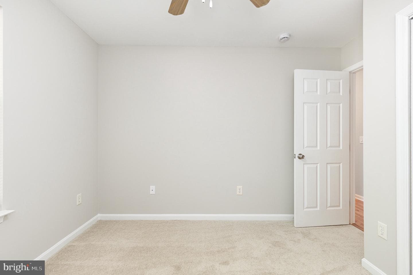 7001 Aspen Lane photo 29