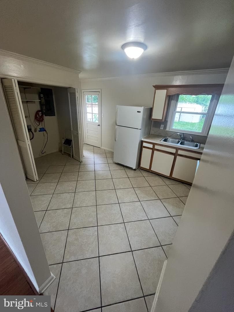 407 Hamilton Street photo 9