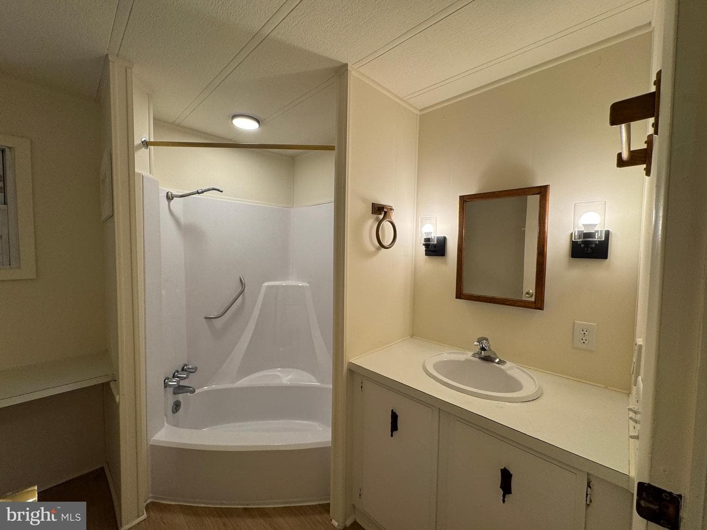 9216 Lawyers Road photo 13