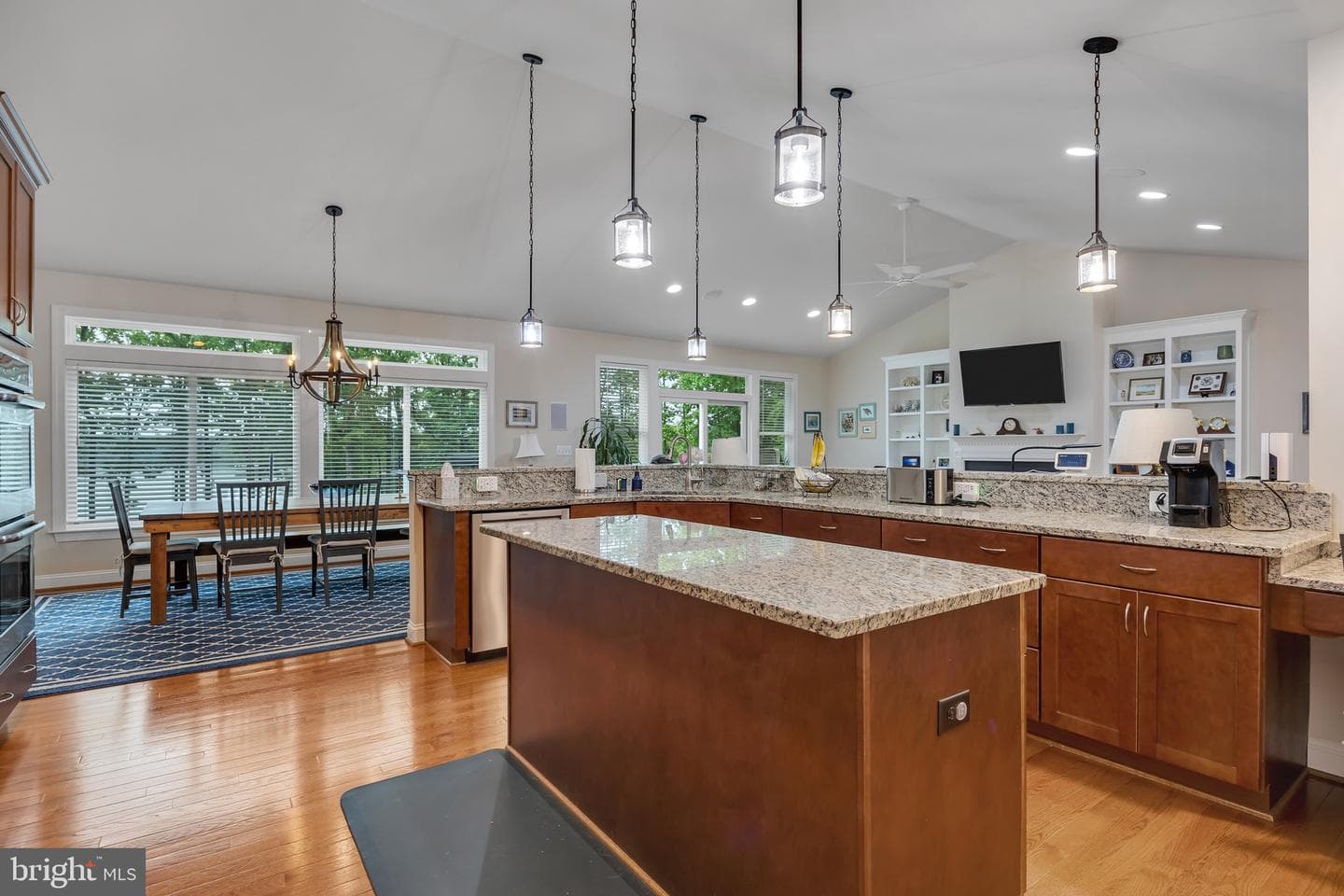 13328 Black Walnut Lane photo 9