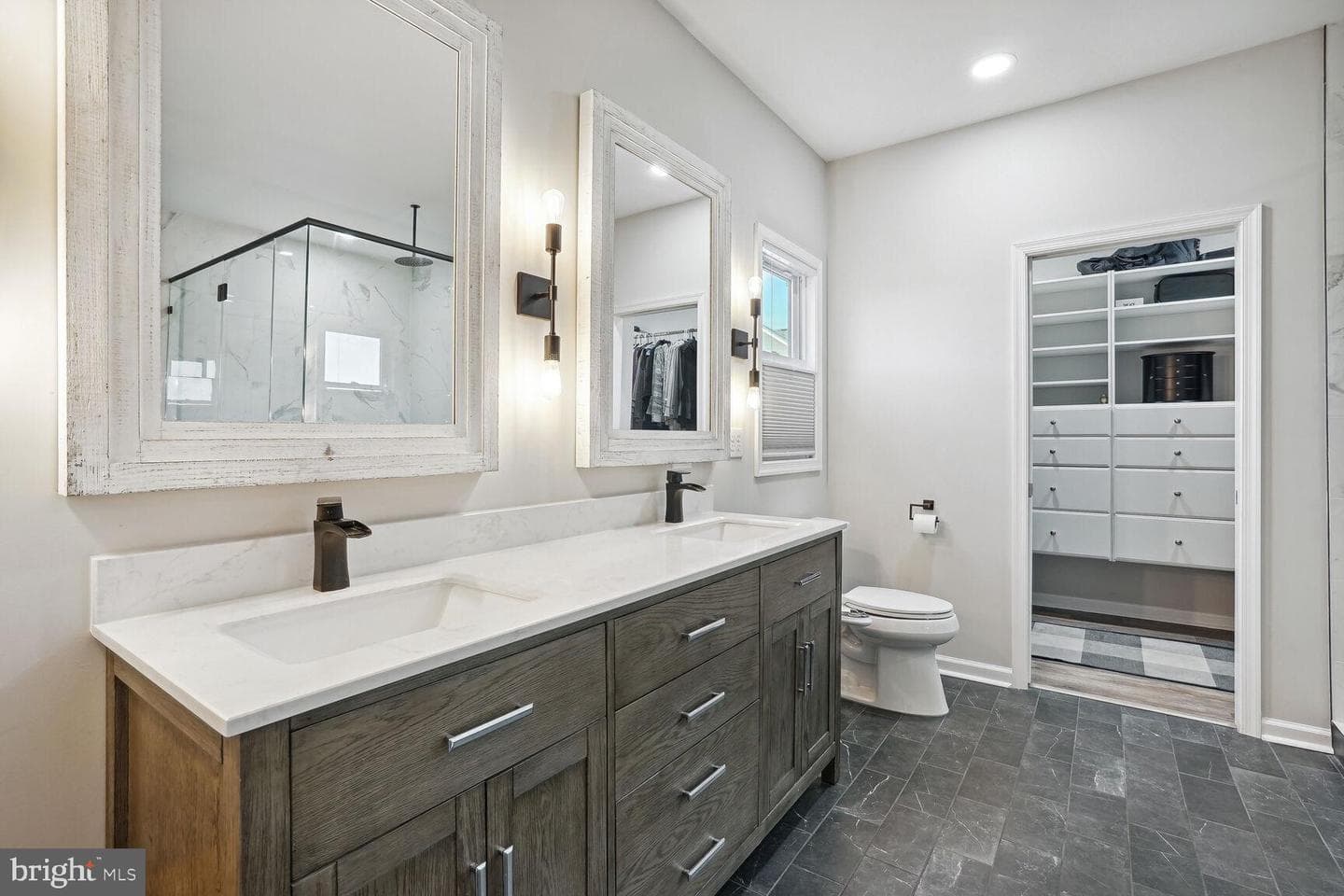 6800 Lake Pointe Drive photo 25